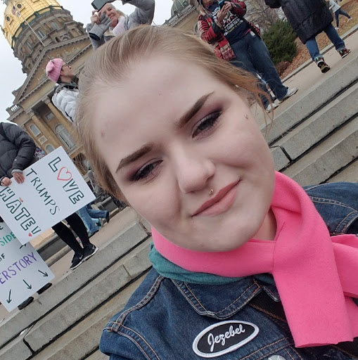 Anna Kramer Photo 22