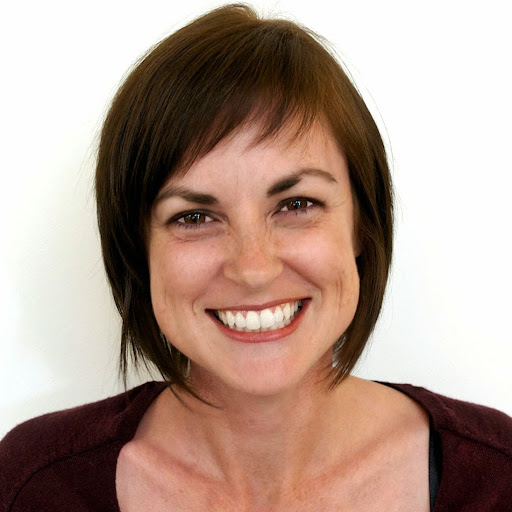 Carrie Reynolds Photo 32