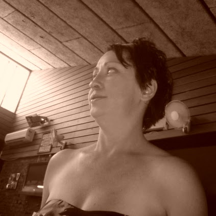 Kim Farley Photo 32