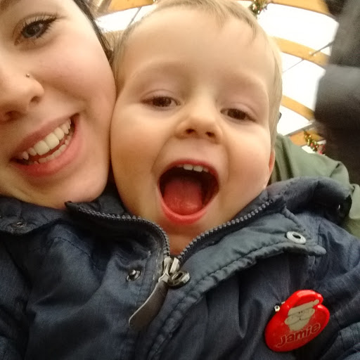 Caitlin Thomas Photo 34 Caitlin Thomas Photo 34