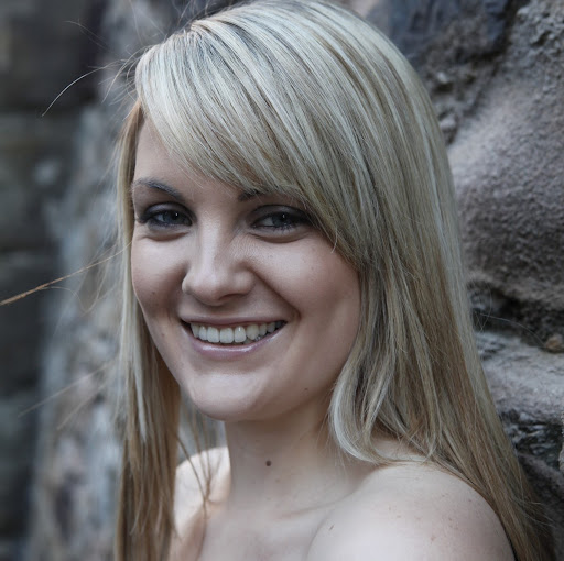 Katie Ellis Photo 16