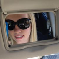 Jessica Farrow Photo 31