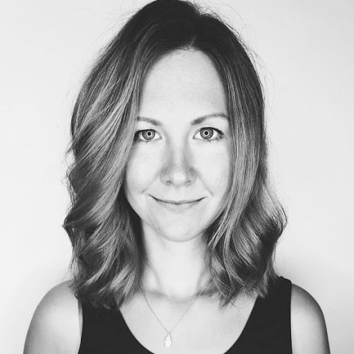 Julia French Photo 23