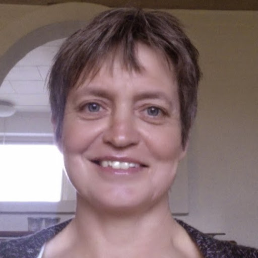 Linda Andersen Photo 15