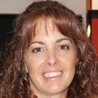 Julie Perry Photo 13