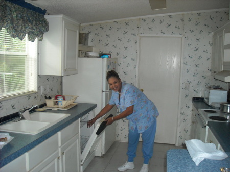 Angela Warren Photo 34