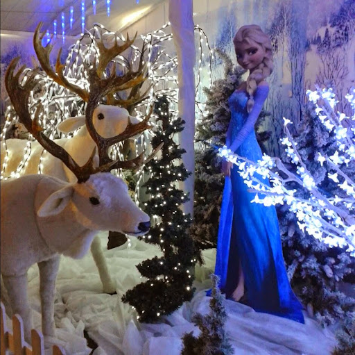 Maggie Hunter Photo 20