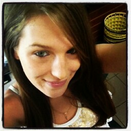 Anna Robison Photo 5