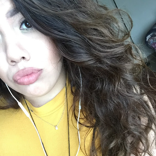 Elizabeth Gonzales Photo 15