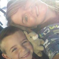 Melissa Valdivia Photo 22