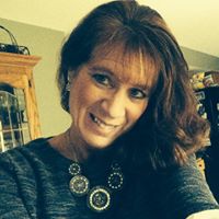 Angela Devine Photo 15