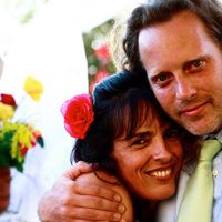 Julie Standing Photo 5