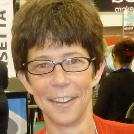 Julie Jacobson Photo 13