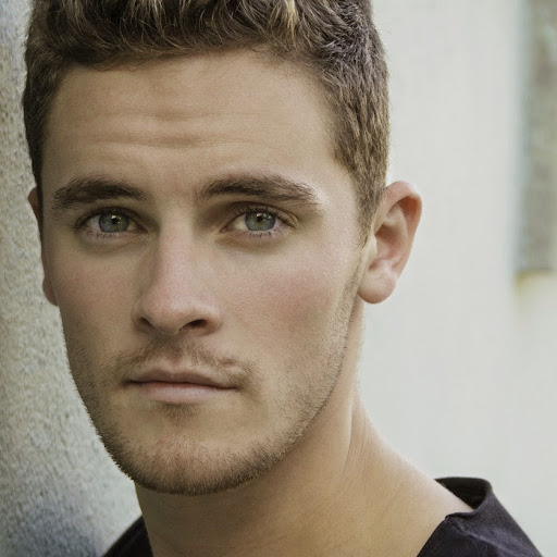 Connor Howe Photo 14