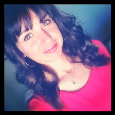 Elizabeth Maloney Photo 37