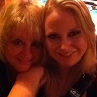 Laurie Dewitt Photo 9