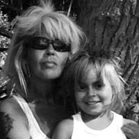 Lori Greene Photo 24