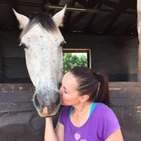 Melanie Evans Photo 32