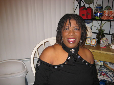 Jackie Maxwell Photo 25