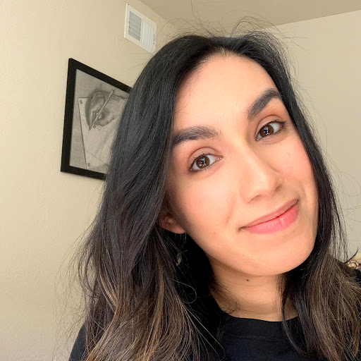 Elizabeth Lemus Photo 14