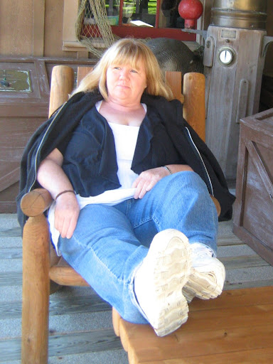 Carolyn Emery Photo 12