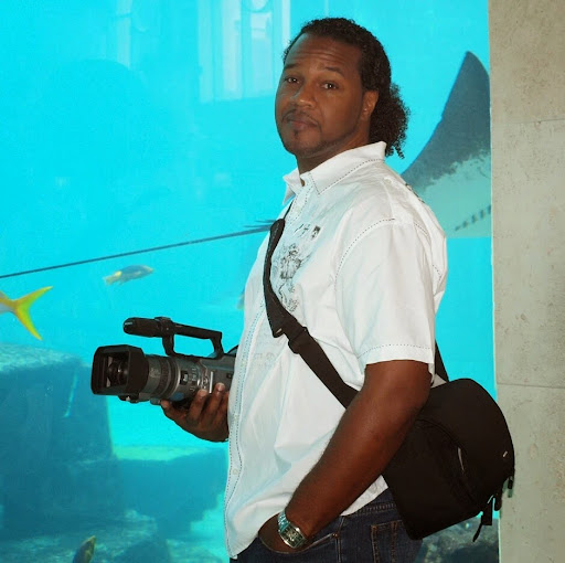 Christopher Walton Photo 53