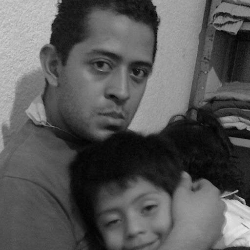 Victoria Arellano Photo 9