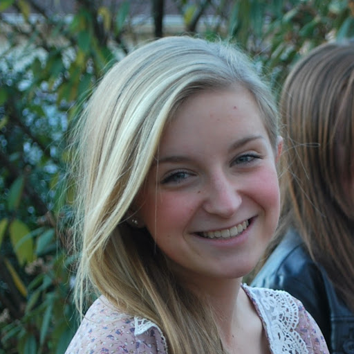 Caroline Orr Photo 20