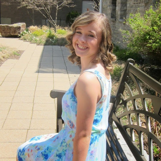 Megan Leonard Photo 30