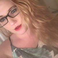Kirsten Hall Photo 13