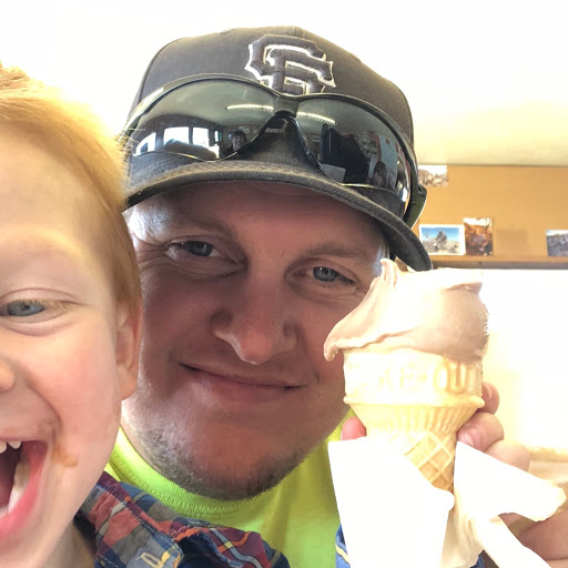 Steven Thompson Photo 17