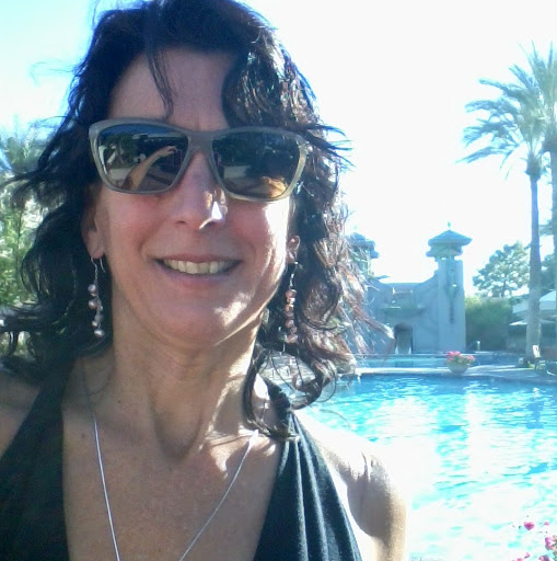 Lynette Brown Photo 30