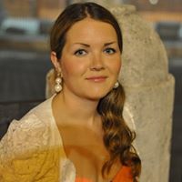 Julie Andersen Photo 19
