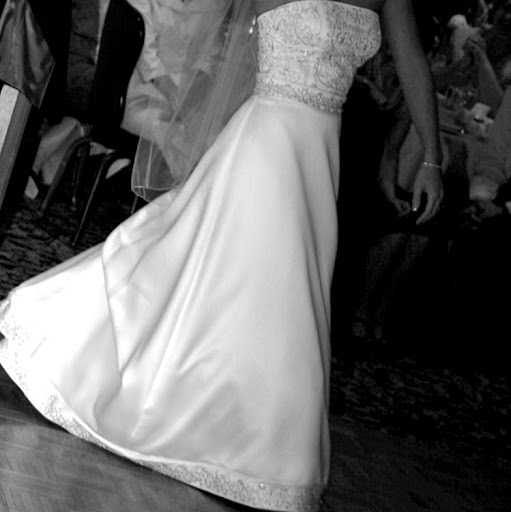 Allison Armstrong Photo 17