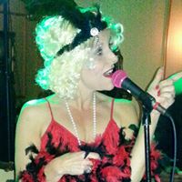 Elizabeth Henderson Photo 33