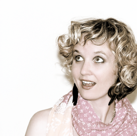 Sarah White Photo 18