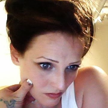 Shelly Davis Photo 33