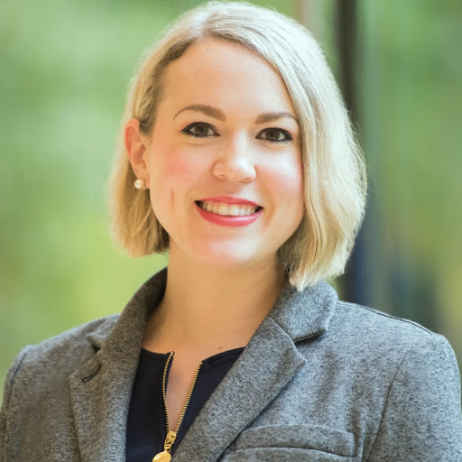 Julie Gentile Photo 29