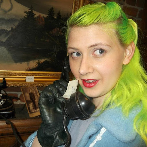 Elizabeth Hammack Photo 4