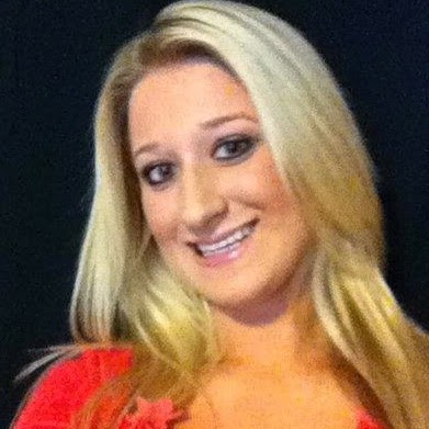 Jennifer Tyler Photo 16