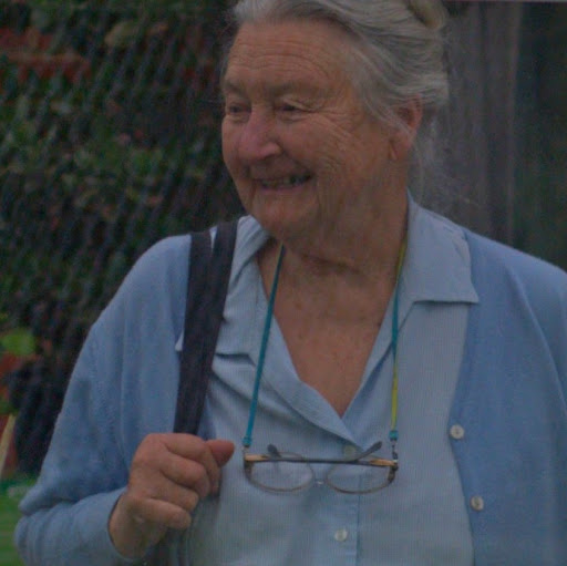 Betty Evans Photo 28