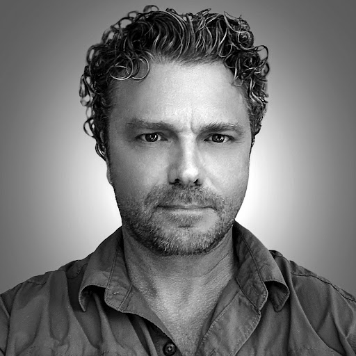 Robert Oliver Photo 31