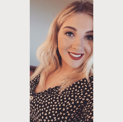 Laura O'Brien Photo 13