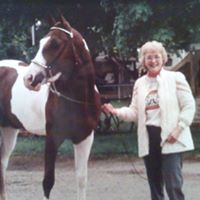 Louise Myers Photo 23