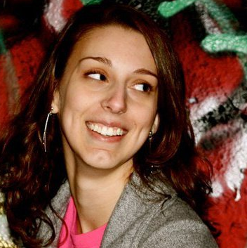 Amanda Gregory Photo 36