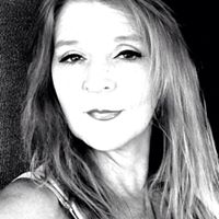 Rebecca Tovar Photo 22