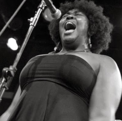 Ruth Oliver Photo 16