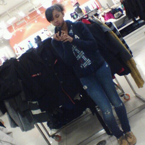 Alicia Warren Photo 39