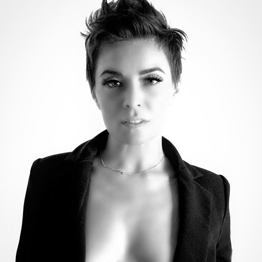 Traci Schulz Photo 19