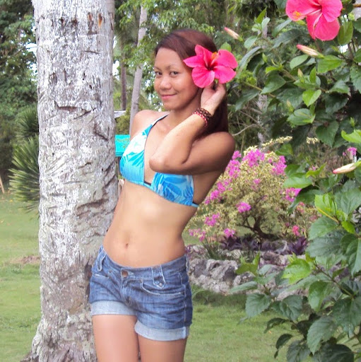 Julie Beltran Photo 9